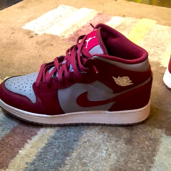 Jordan 1 mid size 7 men’s - Picture 3 of 4